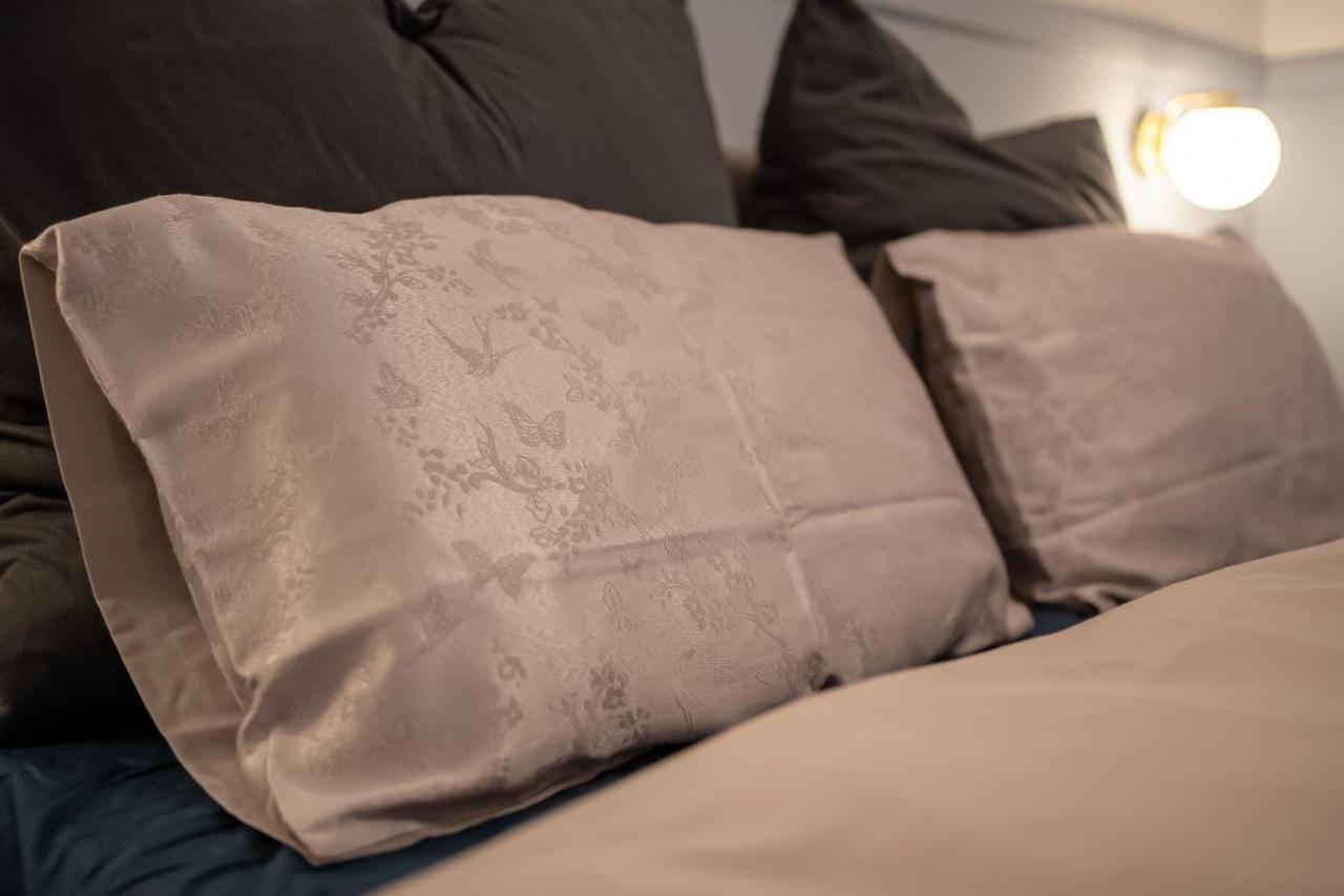 Designer Loft-Ferienwohnung Im Zentrum Mit Tiefgaragen-Parkplatz, Waschmaschine Und Privatterrasse Lipcse Kültér fotó